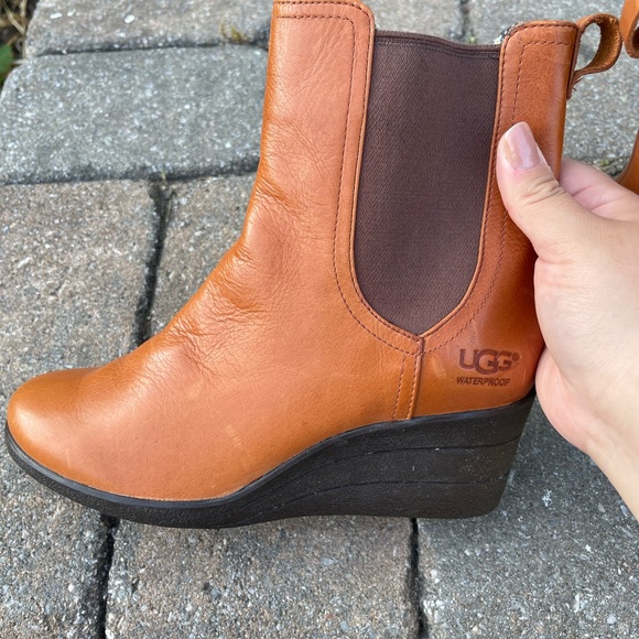Ugg leather wedge boots - Picture 4 of 10